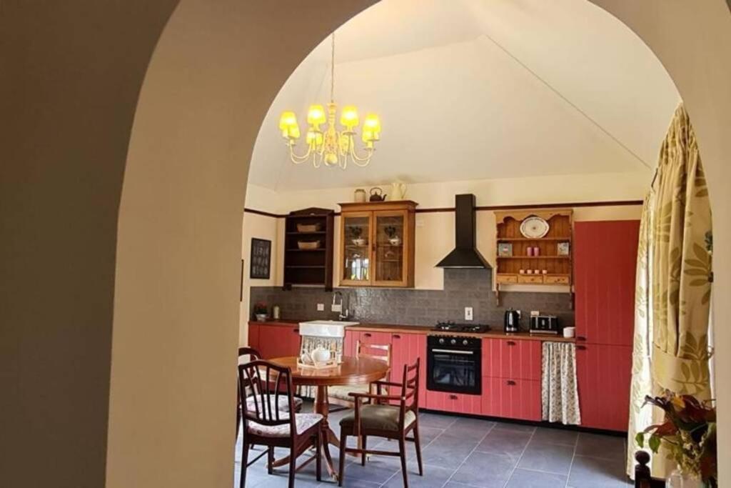 Tinahely Yellow Heights Accommodation מראה חיצוני תמונה