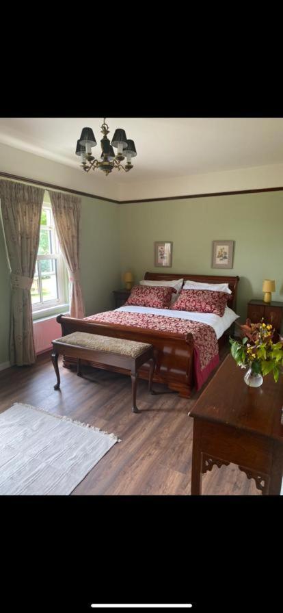 Tinahely Yellow Heights Accommodation מראה חיצוני תמונה