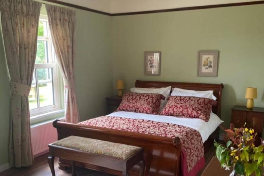 Tinahely Yellow Heights Accommodation מראה חיצוני תמונה